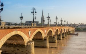 Jembatan Brdeaux (Foto: Pixabay)